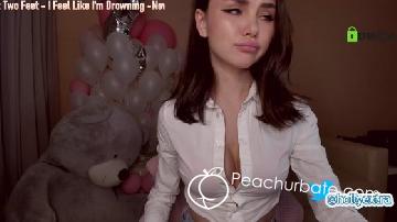 hollyextra